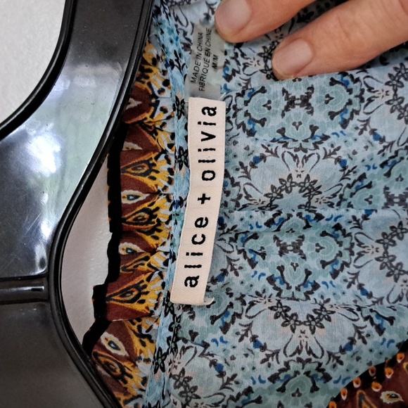 Alice&Olivia Julius Style bohemian print SzM blouse. Excellent condition - Picture 2 of 11